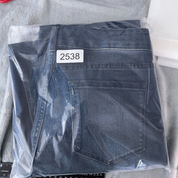 Code Bleu Chelsea Classic Straight Leg Jeans Women's Size 10 Medium Wash Blue - Picture 16 of 16